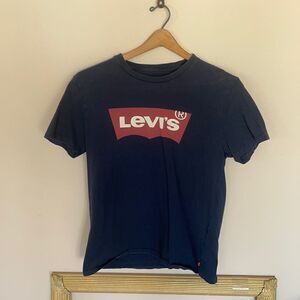 Levi’s Graphic Crew Neck T-Shirt